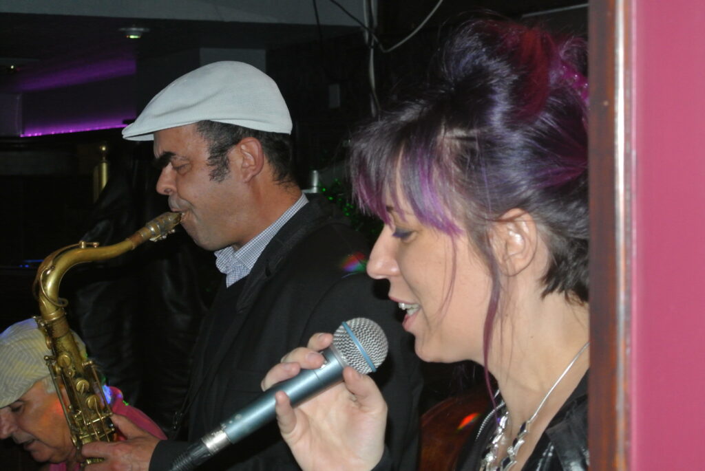 Crafting Captivating Headlines: Your awesome post title goes here